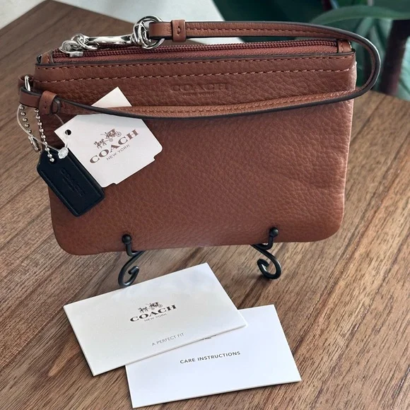 NWT - Coach Pebble Leather Small Wristlet - Picture 6 of 7